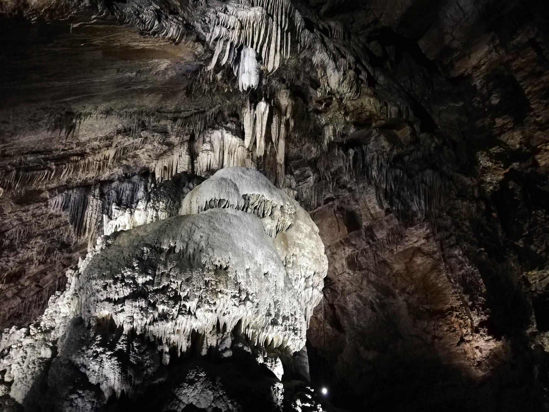 Foto caverna de rochefort bA©lgica