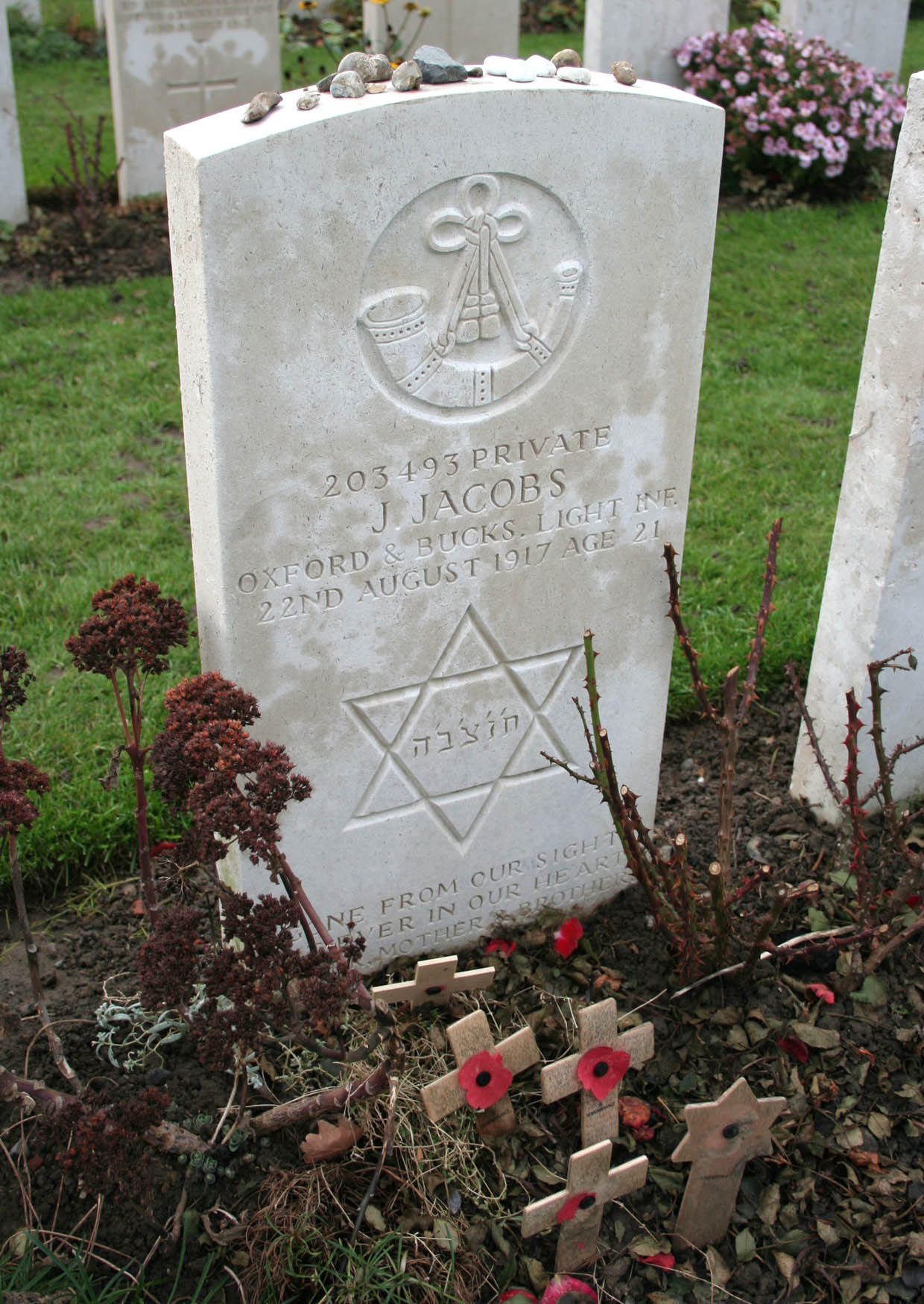 Foto cemitA©rio tyne cot, tAºmulo do soldado judeu 