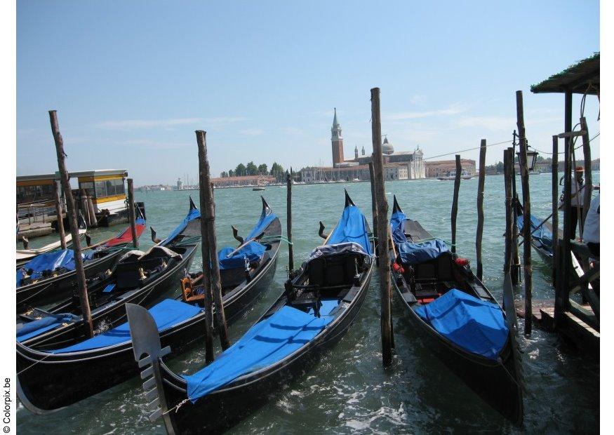 Foto gA´ndolas em veneza