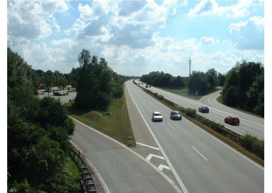 Foto saA­da e entrada na auto-estrada 