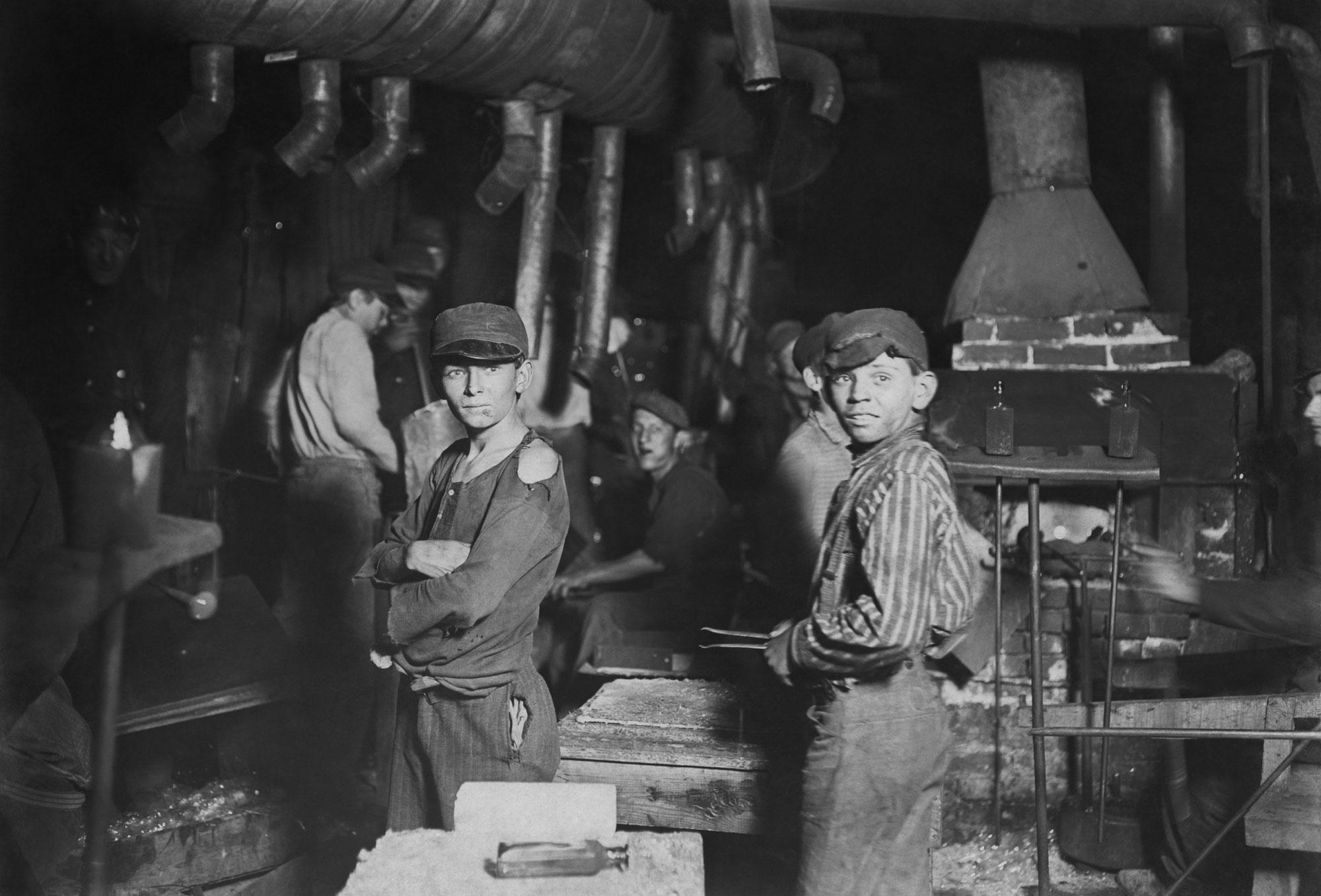 Foto trabalho infantil - vidrarias 1908